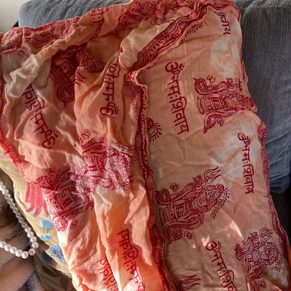 Yoga wrap meditation shawl - Picture 3 of 4